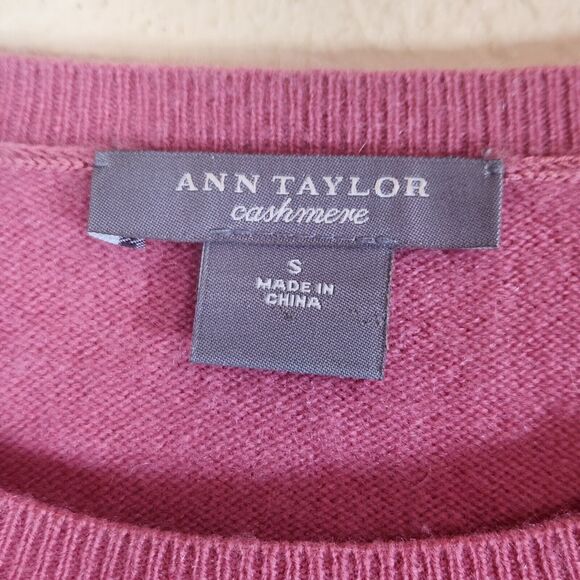 Ann Taylor  Cashmere Sweater Womens Size S Classiccore Cozycore Preppy pink - Picture 2 of 5